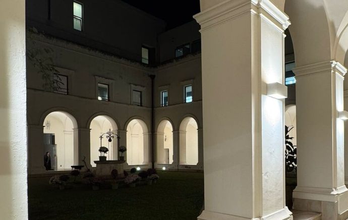Il colonnato interno del marta ex convento degli alcantarini
