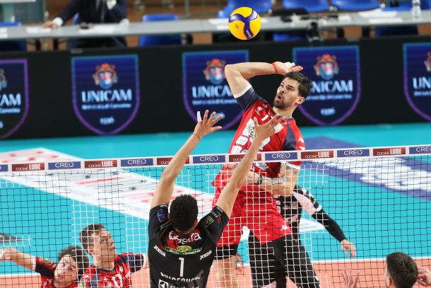 Taranto lotta ma Civitanova non sbaglia i punti decisivi