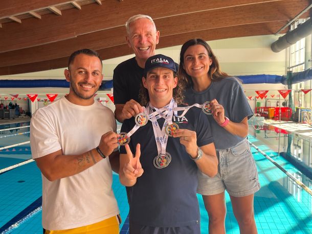 Nuoto, 7 medaglie e record europeo per il tarantino Marco D’Aniello in Polonia